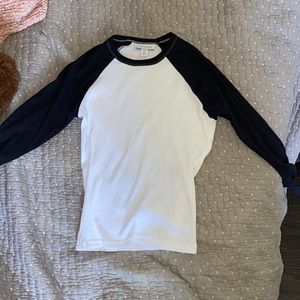 black and white baseball long sleeve, size 6